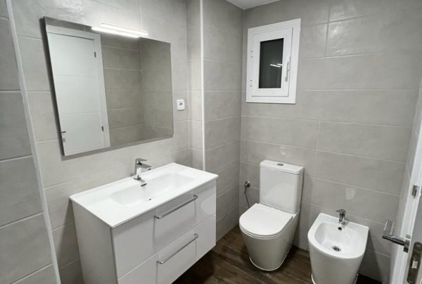 🚿 ¡Nueva reforma de baño finalizada!